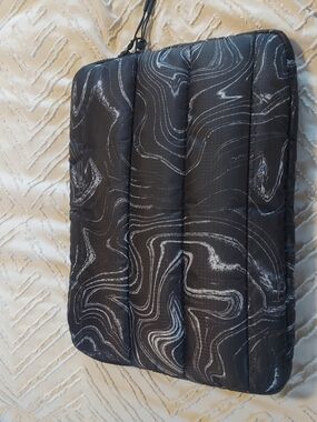 Black Marble Print Padded Tablet/Laptop Sleeve Case